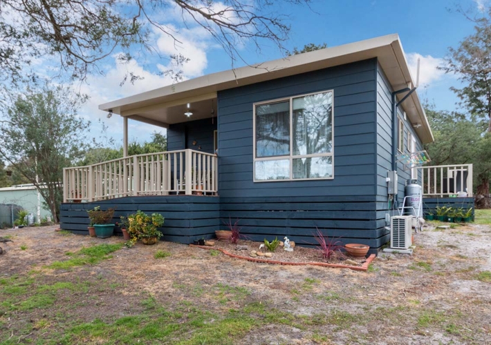 Backyard Bungalow Cabins Victoria