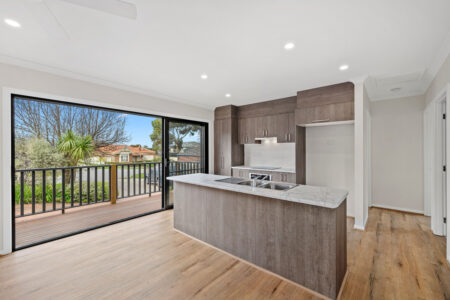 26 Champagne Grove, Narre Warren South 004 2048px